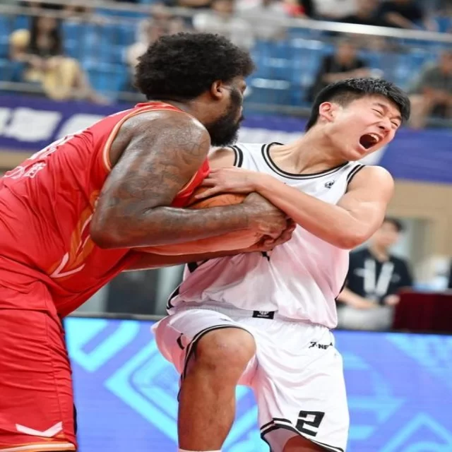 中超保级大战开打多队陷入激烈竞争